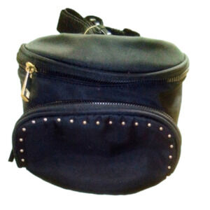 Like dreams one size fanny pack crossbody or shoulder.